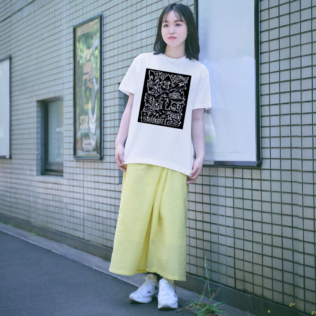 PB.DesignsのPassingTree・ブラック Regular Fit T-Shirt