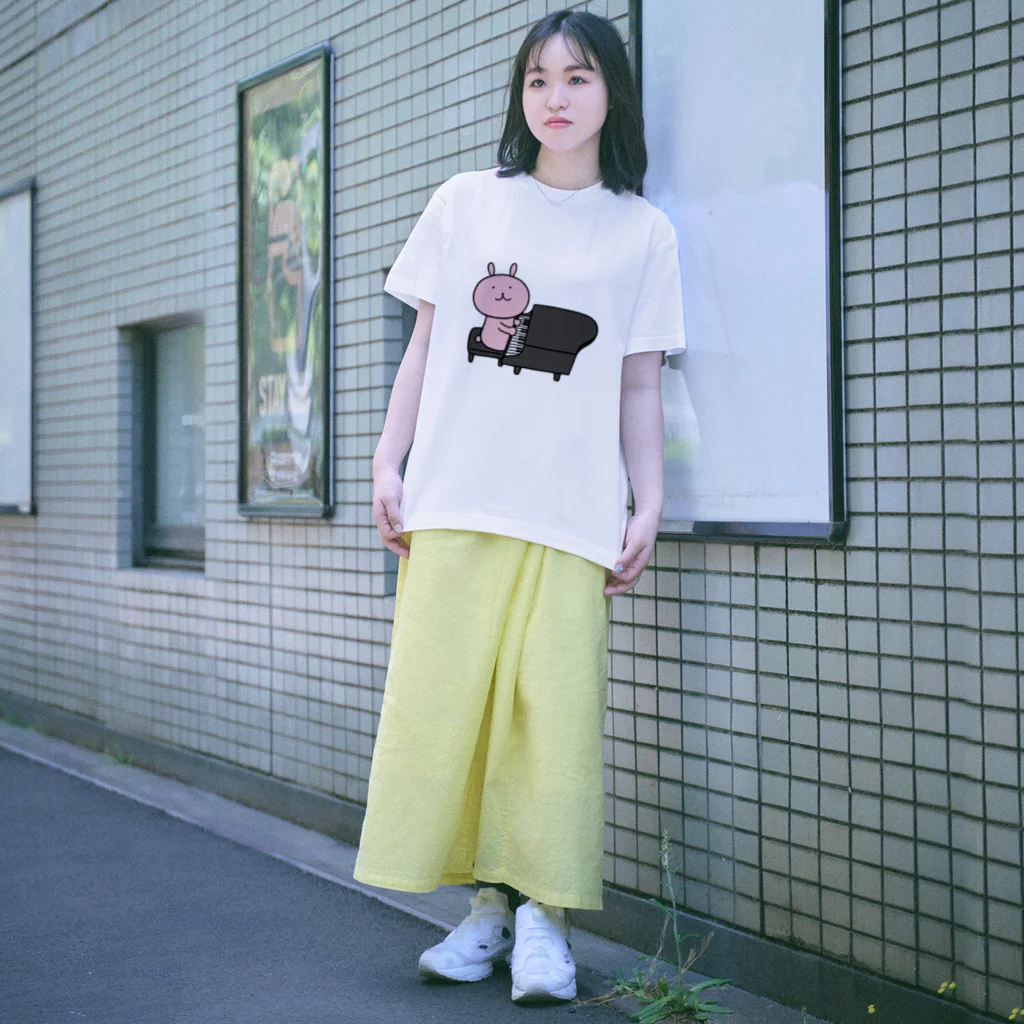 ゆずぽろの昼休みのピアノを弾くゆずぽろ Regular Fit T-Shirt