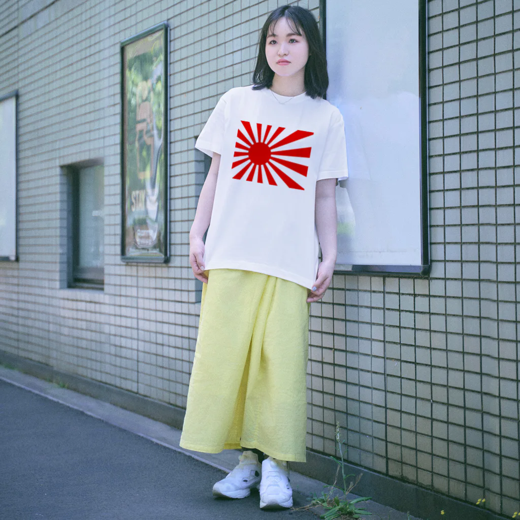 旭日ショップの【左右反転】旭日旗Tシャツ　左寄せ Regular Fit T-Shirt