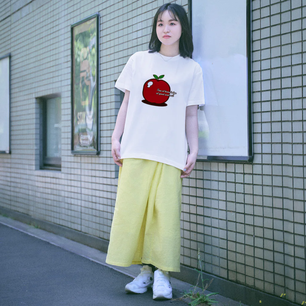 A R K -Eaeh likes-のリンゴ風イラスト Regular Fit T-Shirt