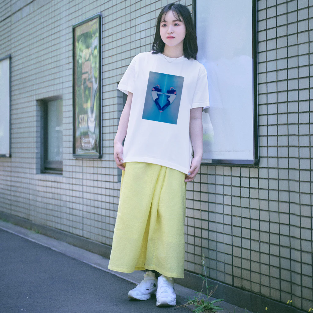 藝 UeL ＠アート事務局作品の🤍 Regular Fit T-Shirt