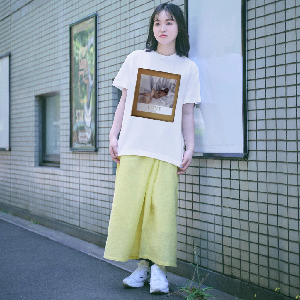 楽しい毎日のLOVE Regular Fit T-Shirt