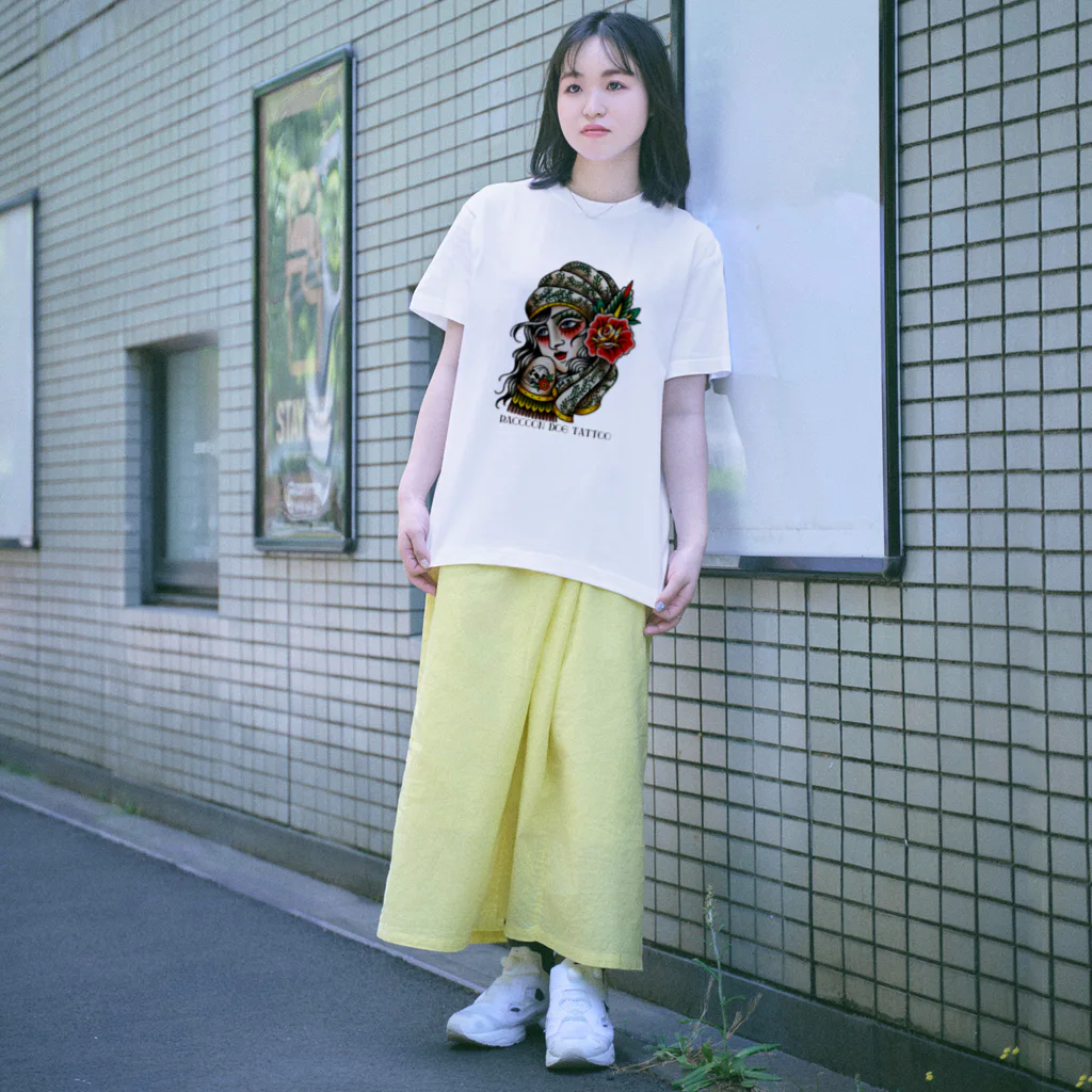 RaccoonDogTattooのロゴ入りエキゾチックがーる Regular Fit T-Shirt