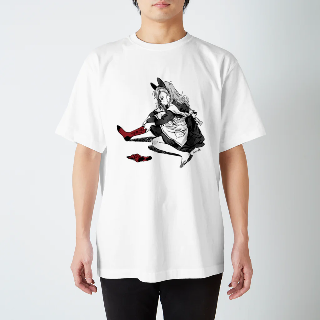 しょうじの靴下を履くネコミミちゃん Regular Fit T-Shirt