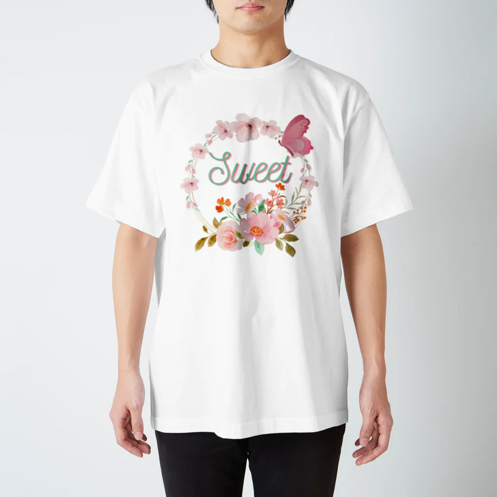 Japan  KAWAIIのフローラルリース Regular Fit T-Shirt