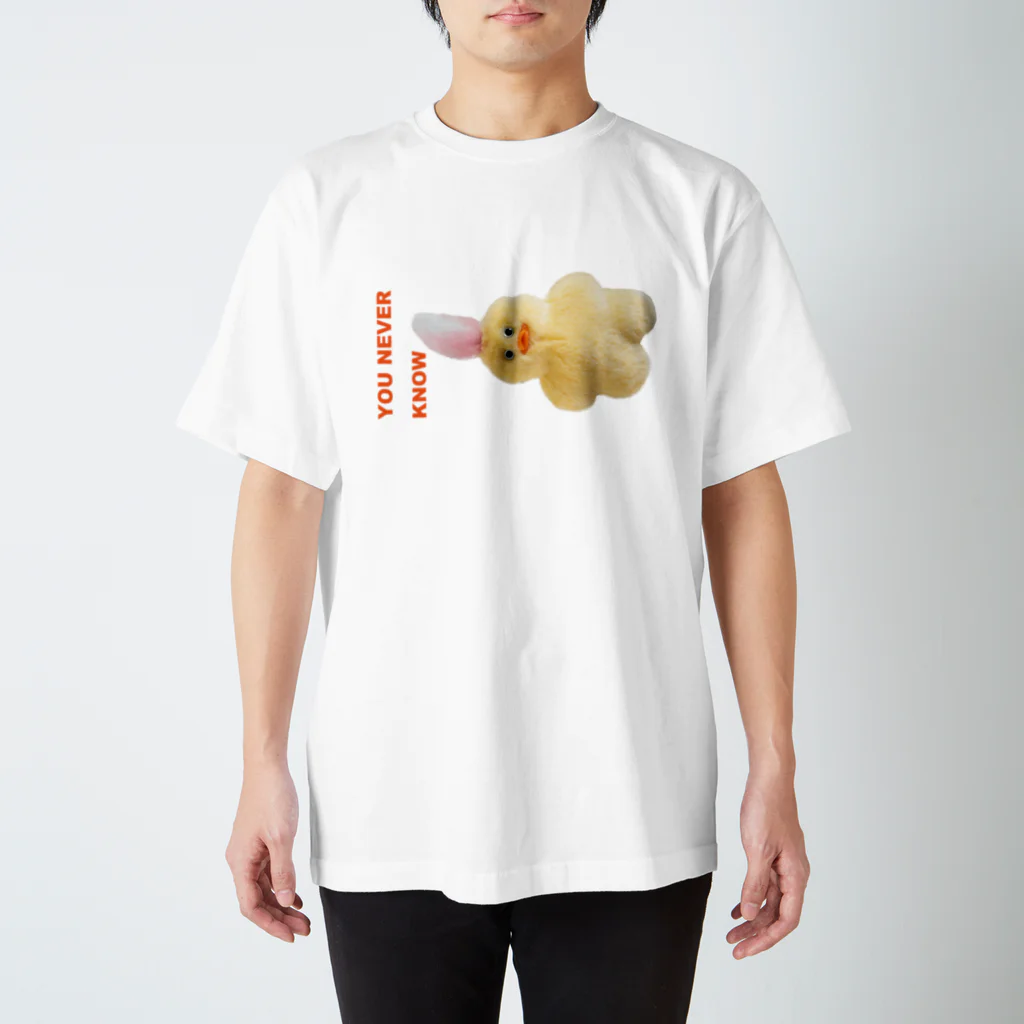 mojojojoのモヒカンYou never know🐤(横向き) Regular Fit T-Shirt