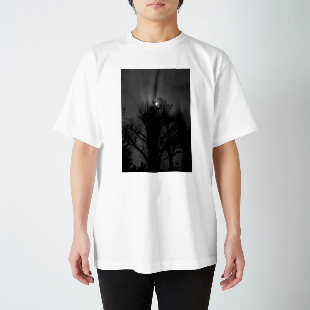 思い出の管理者の暗黒世界 Regular Fit T-Shirt