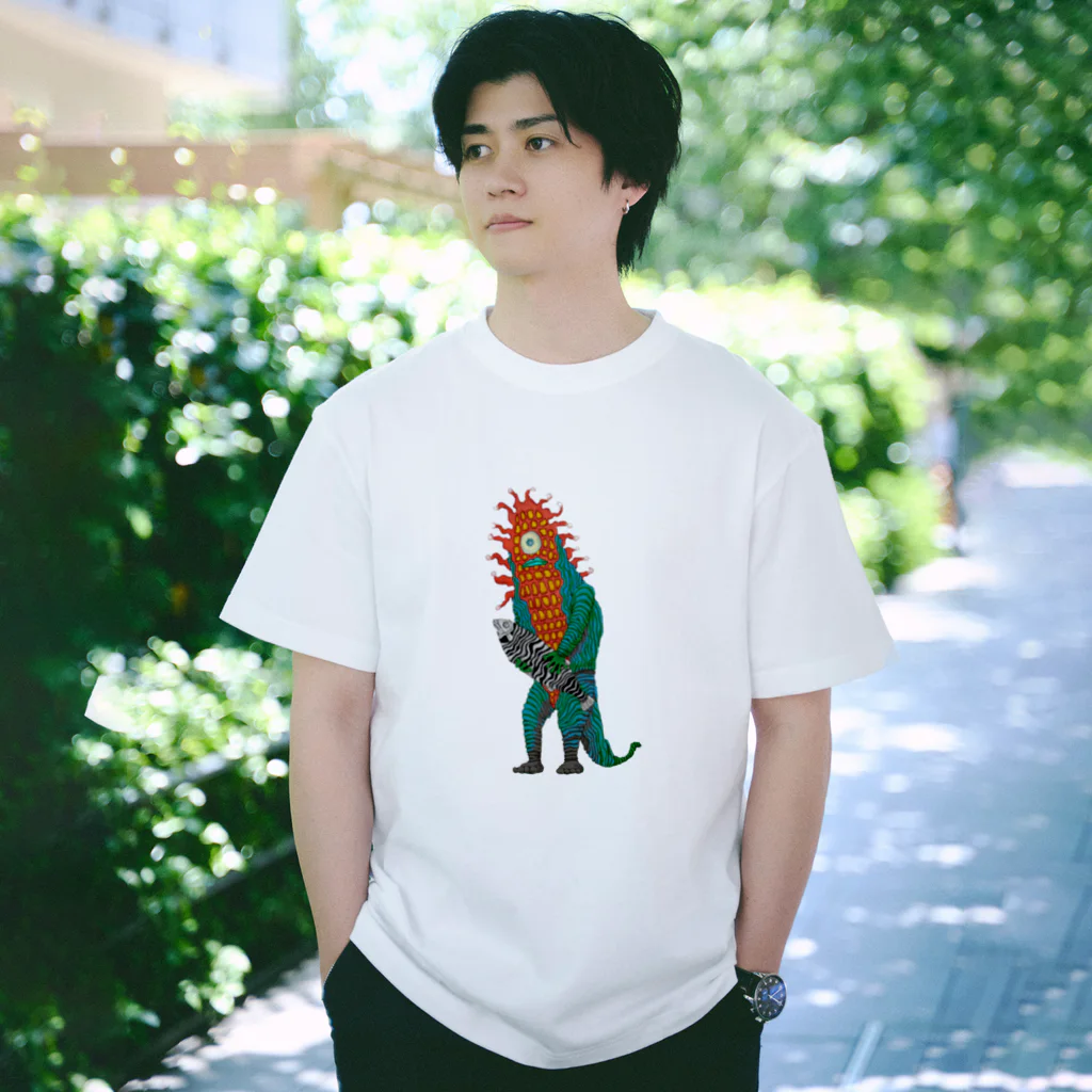 サンタ・ムベンベのムベンべ・サピエンス Regular Fit T-Shirt
