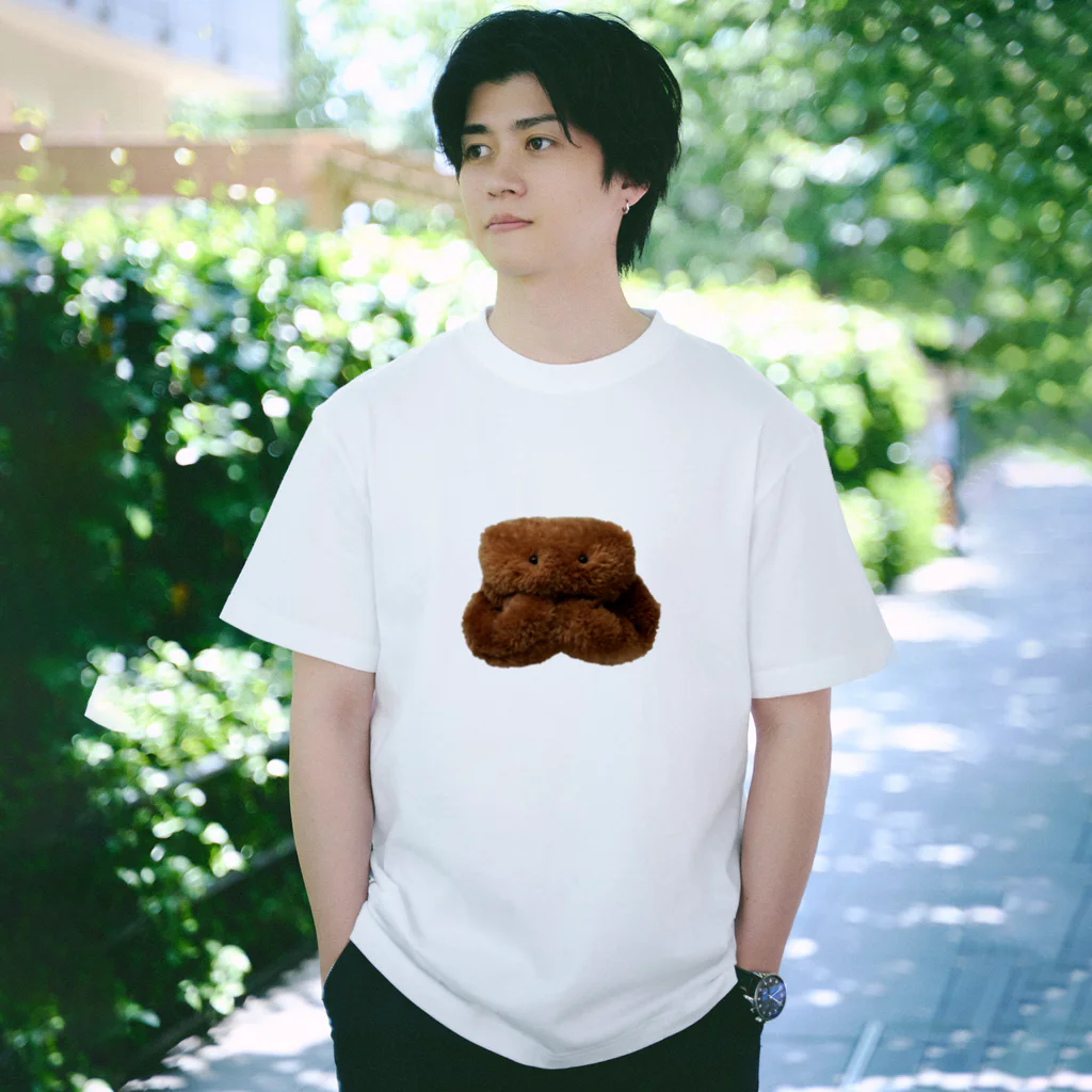 カネヒラの一晩寝かされているカレー Regular Fit T-Shirt