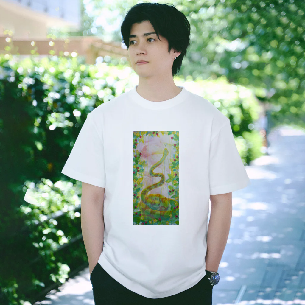 Aki Kuboki ONLINE SHOPの蛇苺姫 Regular Fit T-Shirt