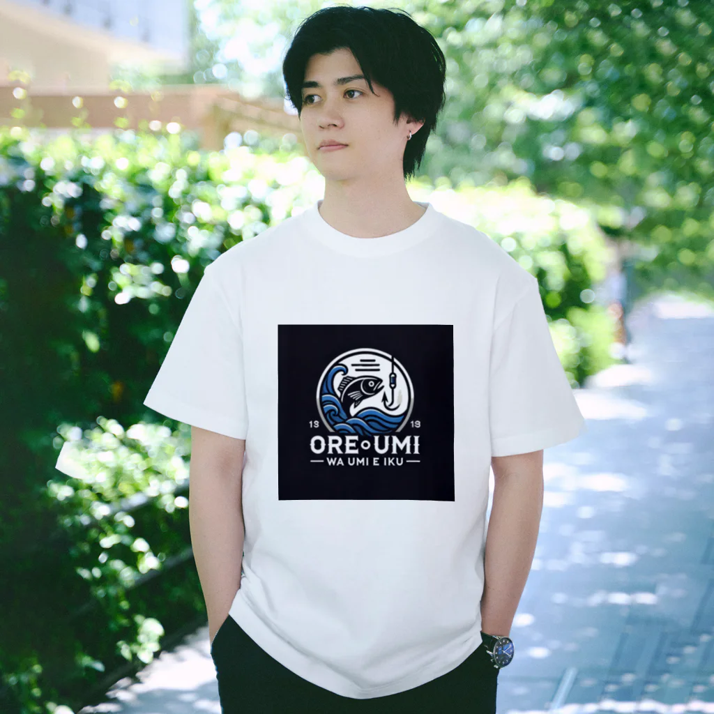テトラポッツアングラーの俺は海に行く（俺海）シリーズ Regular Fit T-Shirt