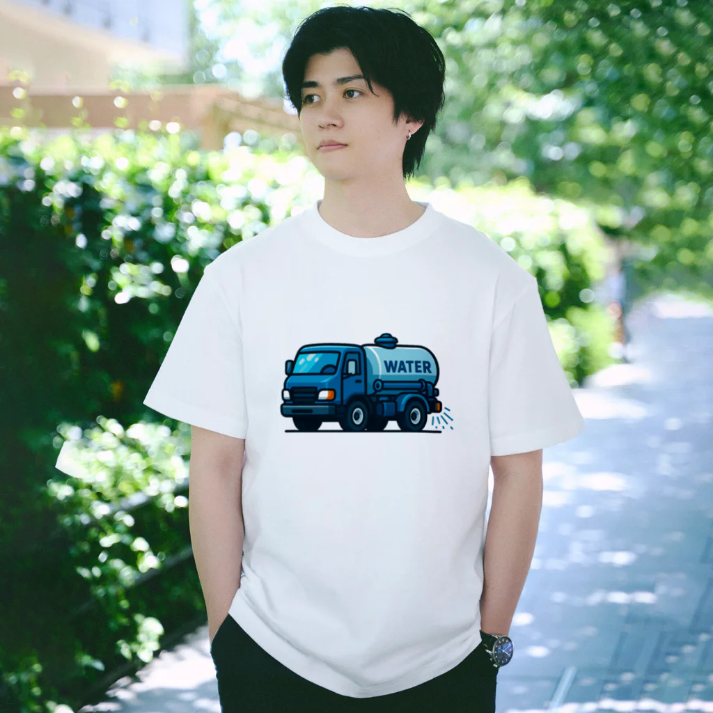 takejijiのAIで描いた散水車 Regular Fit T-Shirt