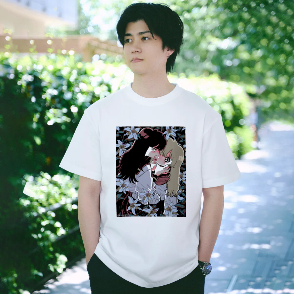 豚箱の百合の花 Regular Fit T-Shirt