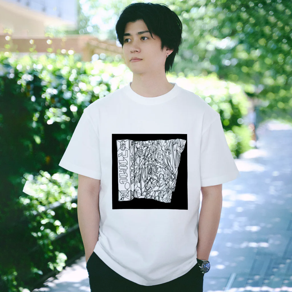 サイトウアケミのアルミホイル Regular Fit T-Shirt
