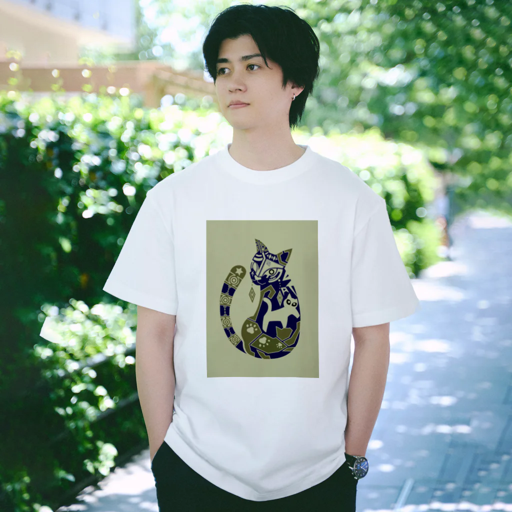 もよういぬ（グッズ販売）の１８　ねこ（反転色） Regular Fit T-Shirt