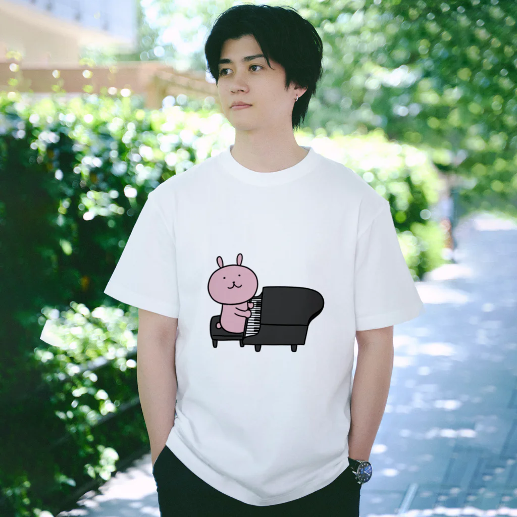 ゆずぽろの昼休みのピアノを弾くゆずぽろ Regular Fit T-Shirt