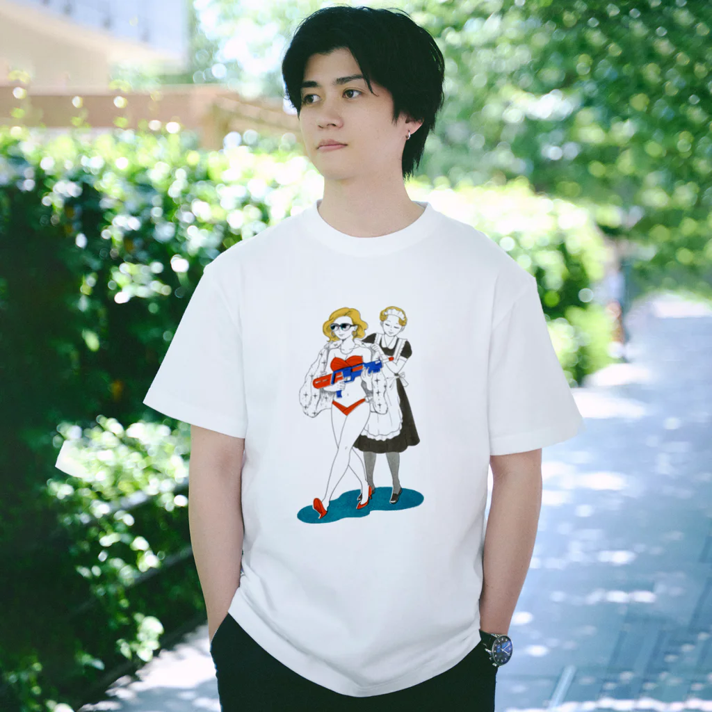 中島悠里 (yuri nakajima)の奥様は楽園の覇者 Regular Fit T-Shirt
