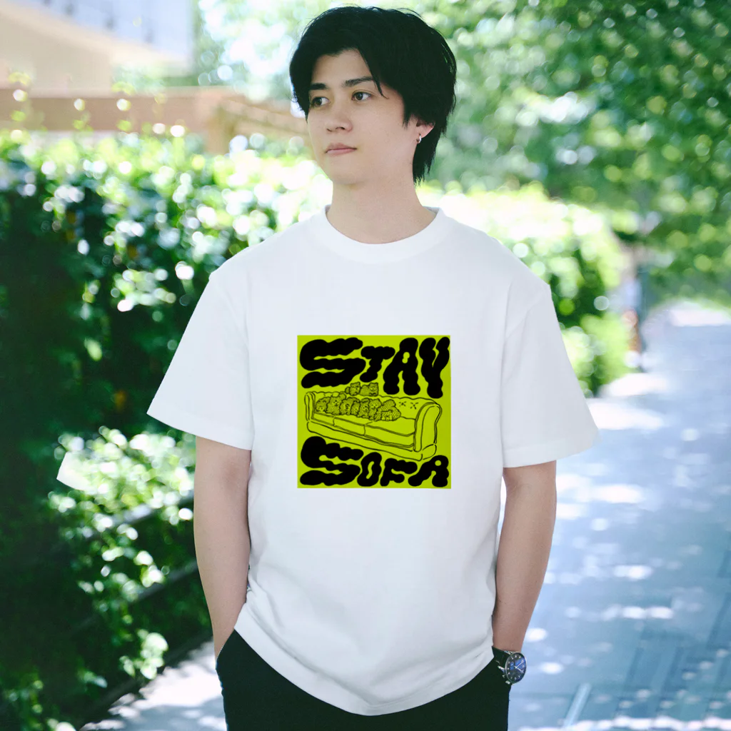 GEEKS COUNTER ATTACKのSTAY SOFA(yellow) Regular Fit T-Shirt