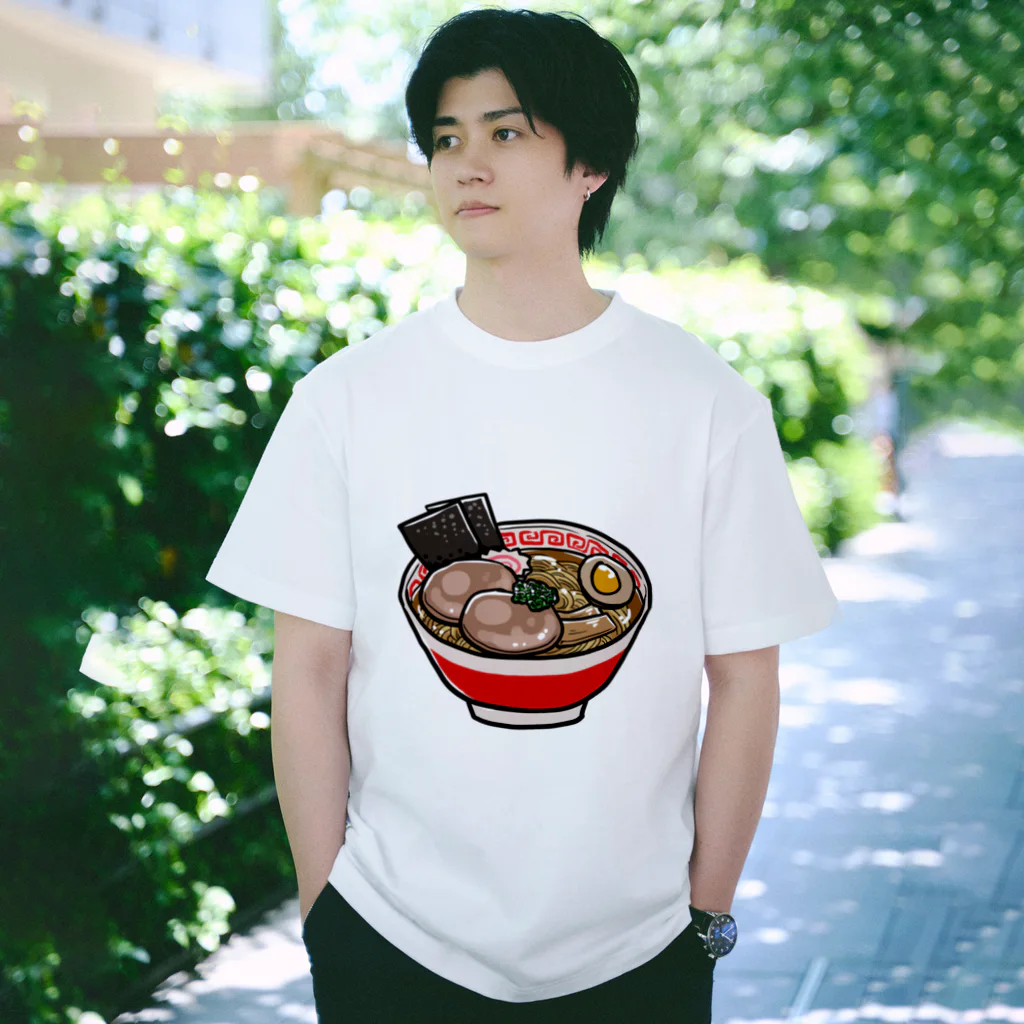 オカヤマのラーメン Regular Fit T-Shirt
