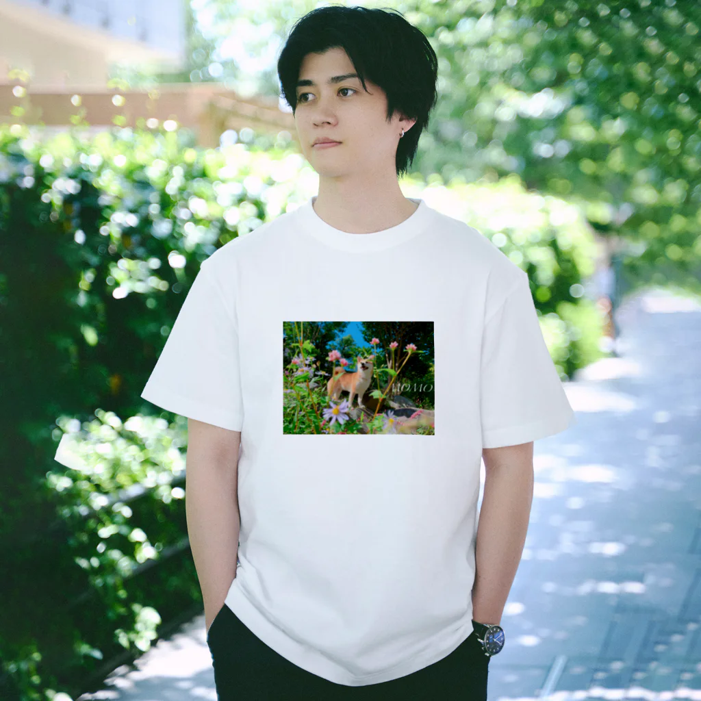 ももと天空の月のもも☆お花のセンター Regular Fit T-Shirt