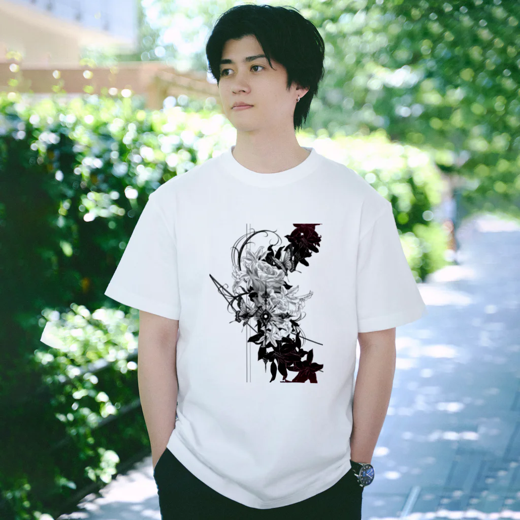 皐月 恵 -Kei Satsuki-の✝︎(White ver.) Regular Fit T-Shirt