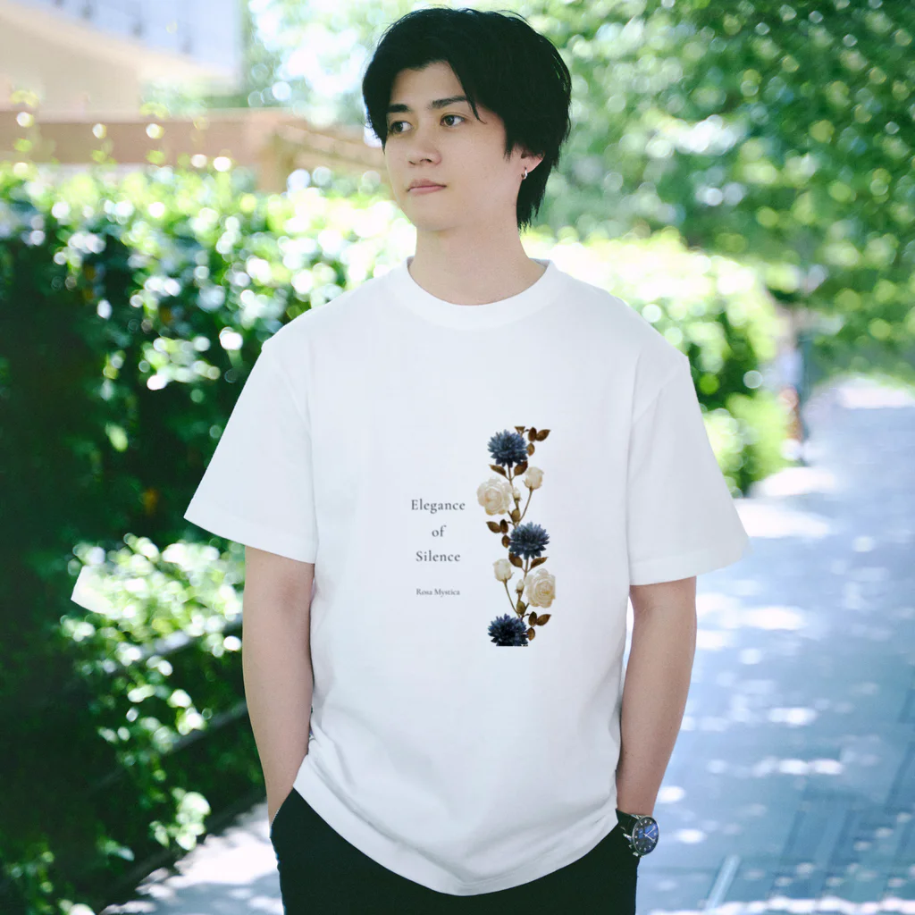 Rosa Mysticaのダリア＆ローズ nostalgic blue Regular Fit T-Shirt