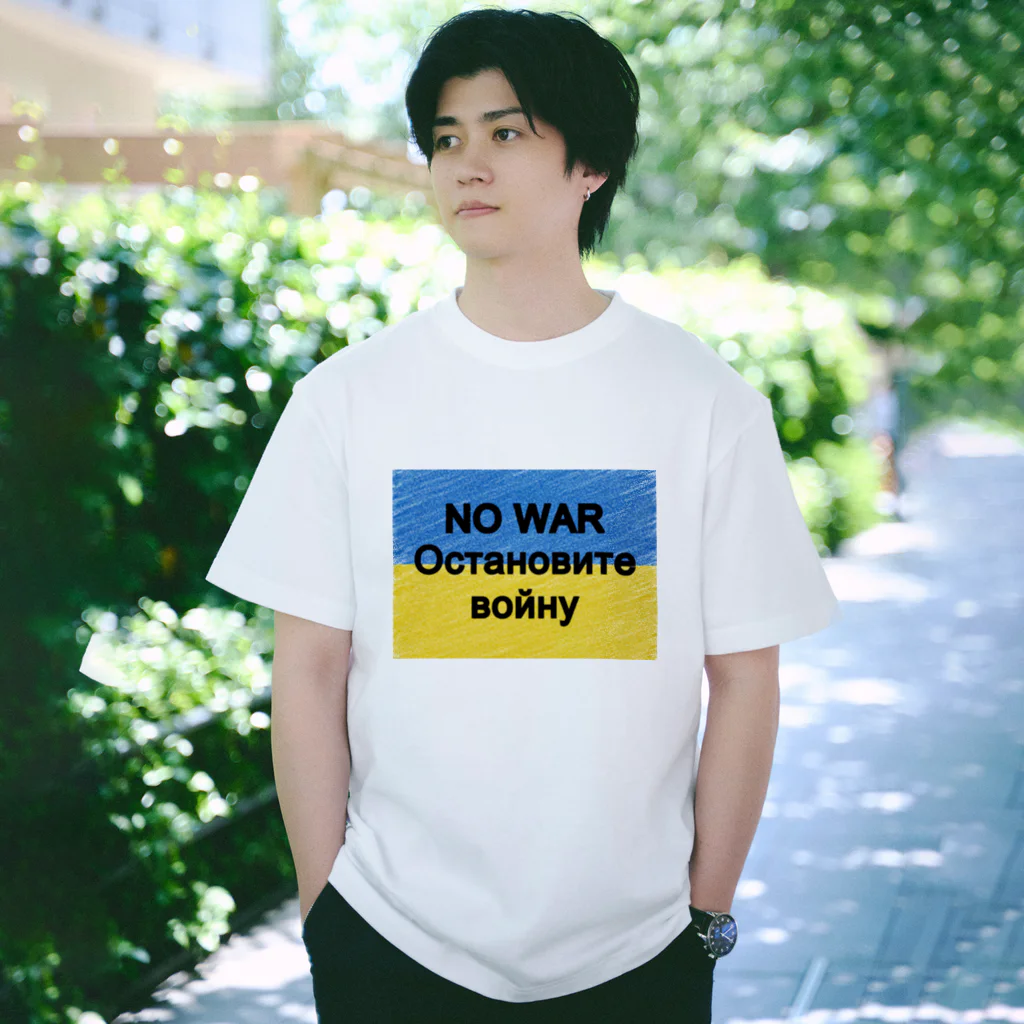 サトオのNO WAR остановите войну ウクライナ国旗カラー Regular Fit T-Shirt