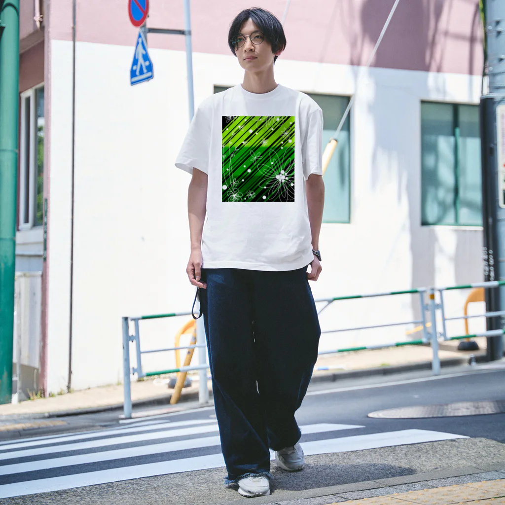 Ｍ✧Ｌｏｖｅｌｏ（エム・ラヴロ）の花（グリーン・ナナメ②） Regular Fit T-Shirt
