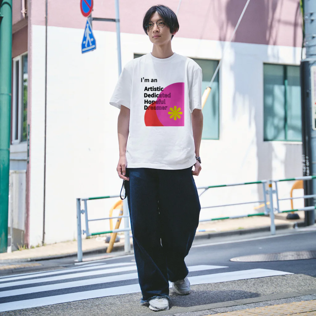 発達でこぼこショップのADHD「Artistic Dedicated Hopeful Dreamer」 - あなたの個性を大切にするアイテム Regular Fit T-Shirt