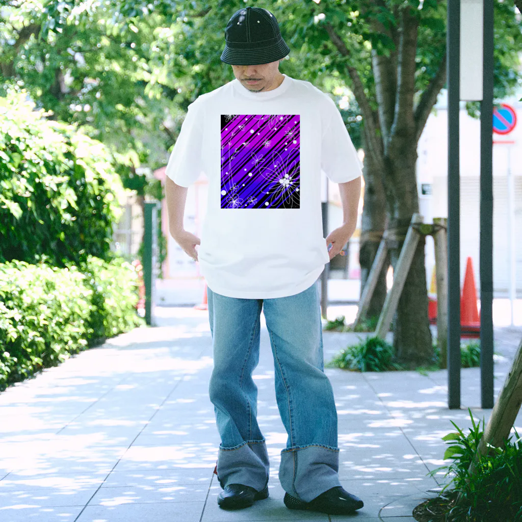 Ｍ✧Ｌｏｖｅｌｏ（エム・ラヴロ）の花（パープル・ナナメ②） Regular Fit T-Shirt