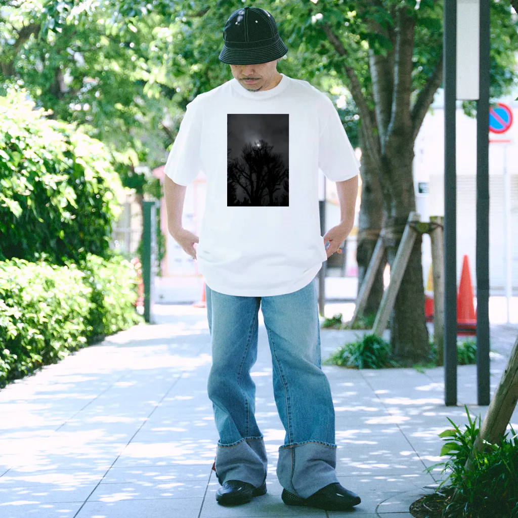 思い出の管理者の暗黒世界 Regular Fit T-Shirt