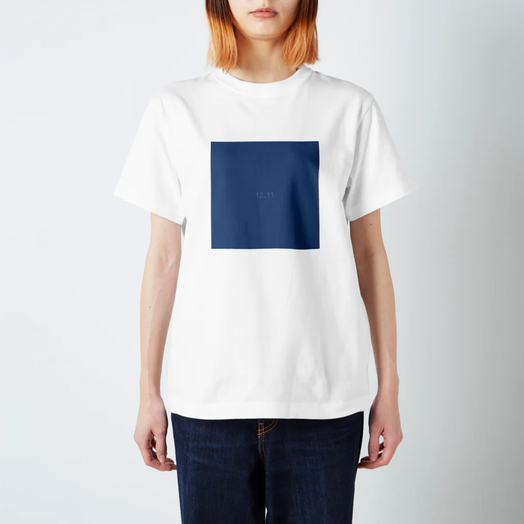 「Birth Day Colors」バースデーカラーの専門店の12月11日の誕生色「デルフト」 Regular Fit T-Shirt