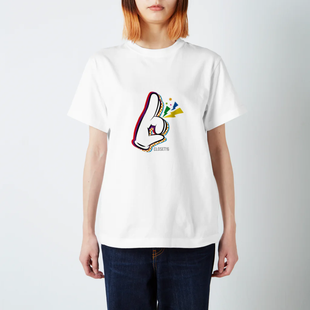 CLOSET! STOREのCLOSET!6 シンボルマークデザイングッズ Regular Fit T-Shirt
