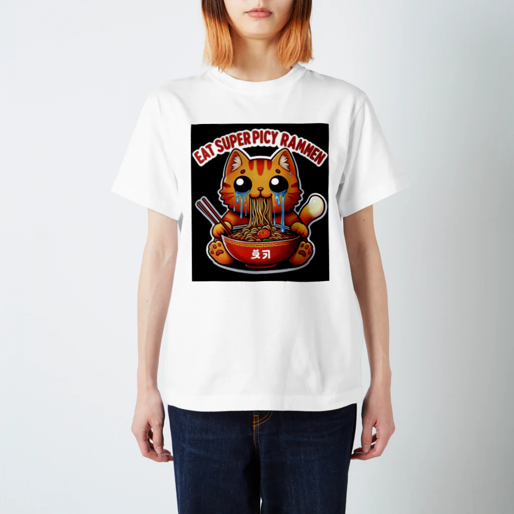 eightrol3431の激辛ラーメン好きな猫ちゃん Regular Fit T-Shirt