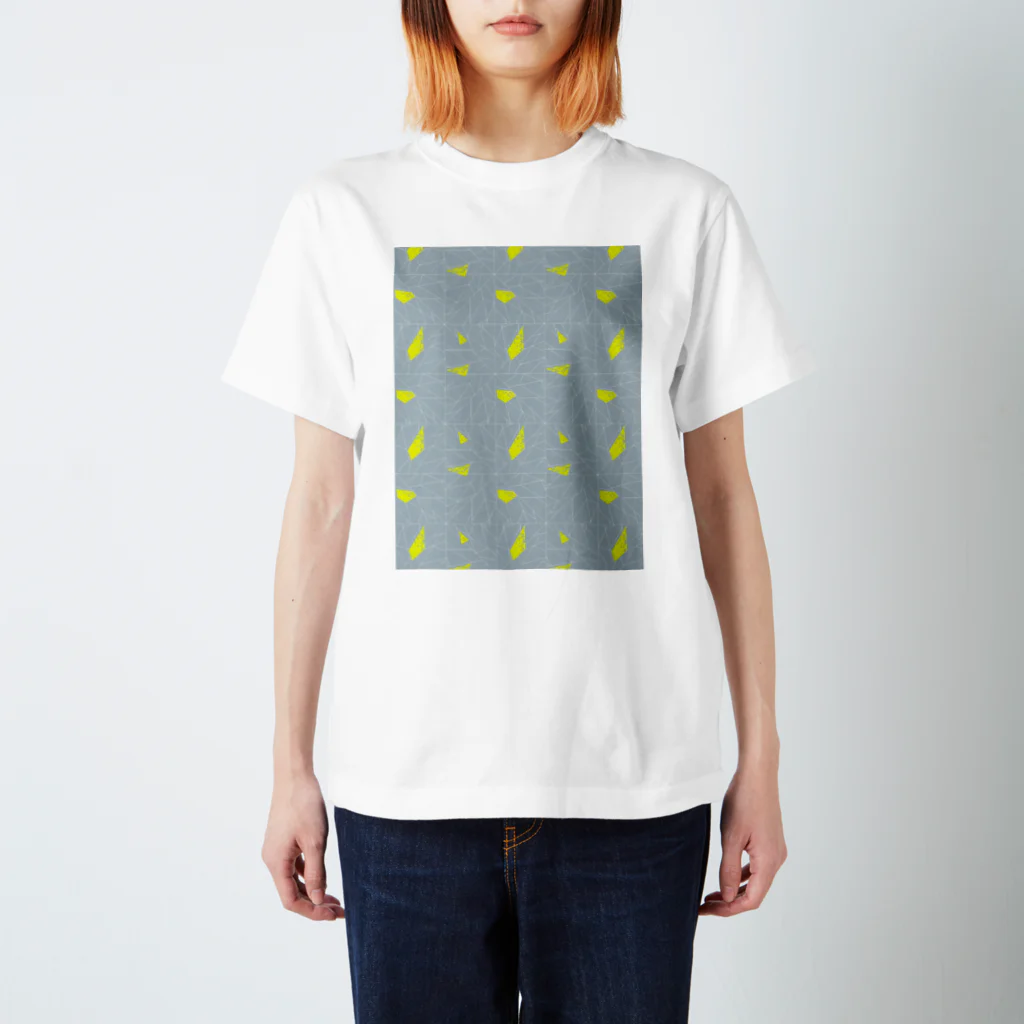 チャイムデザインの雪の結晶 Regular Fit T-Shirt