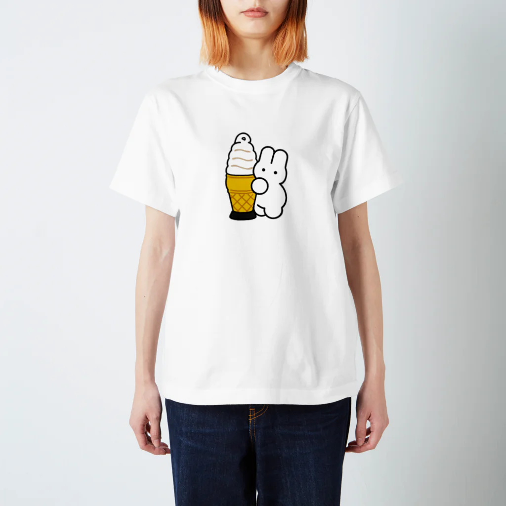 nsnのソフトクリームのライト Regular Fit T-Shirt