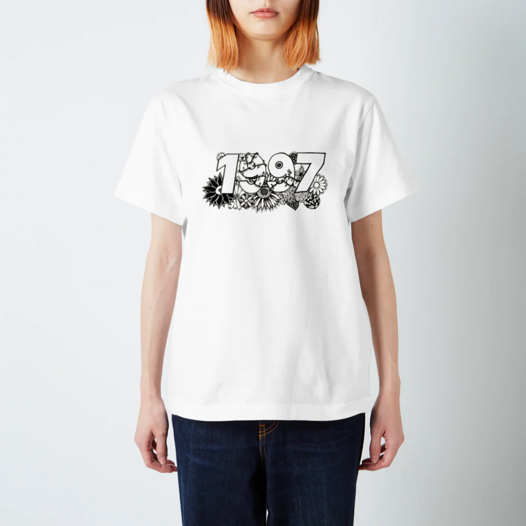 HIBIKI_artsの1997 Regular Fit T-Shirt