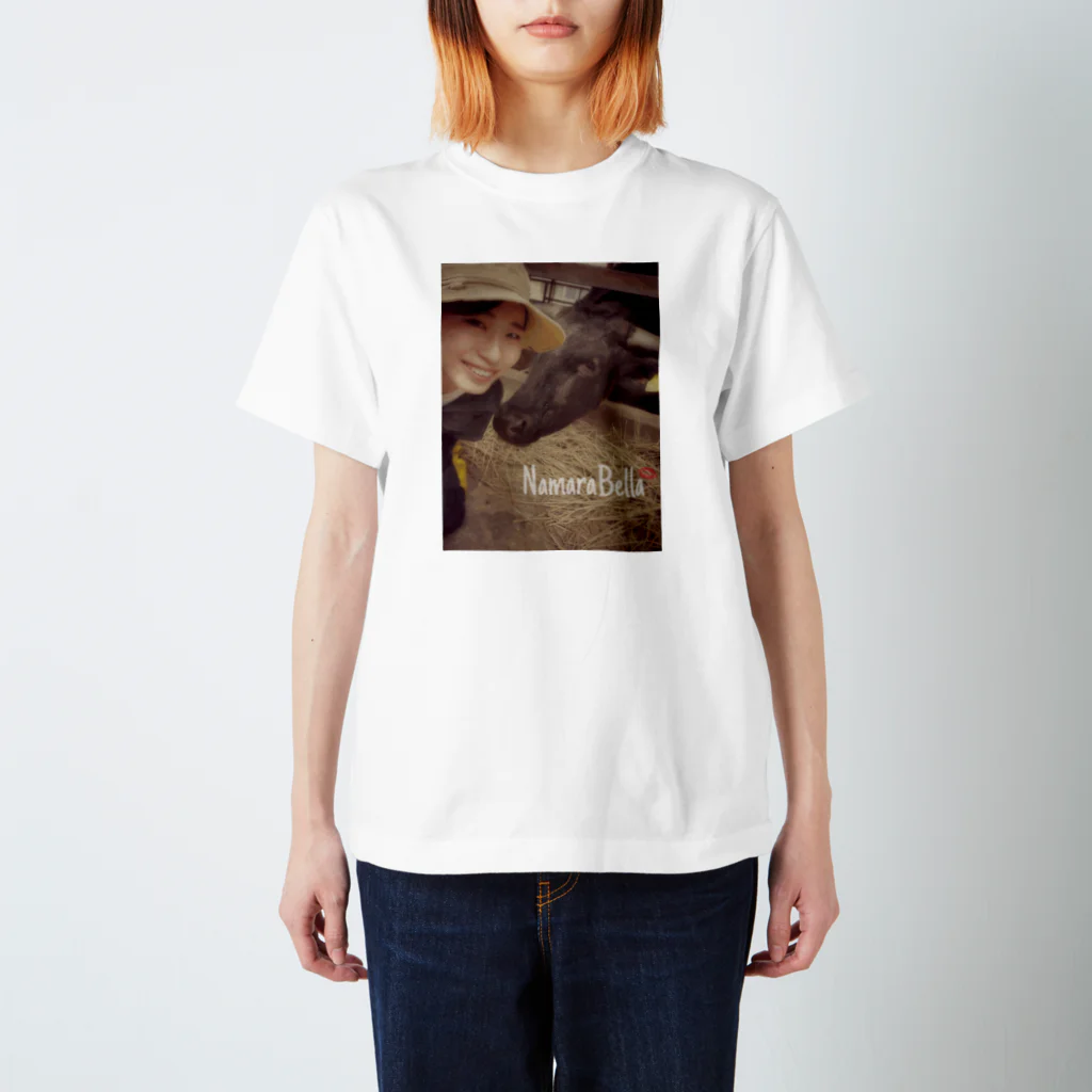 美女TJapan_SusukinoTshirtの@nozomikawase 美女T北海道 Regular Fit T-Shirt