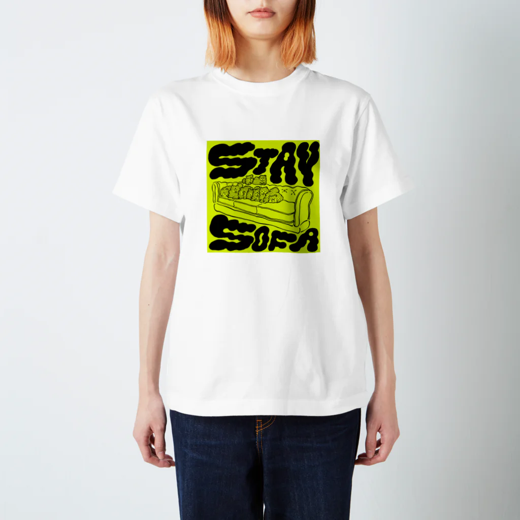 GEEKS COUNTER ATTACKのSTAY SOFA(yellow) Regular Fit T-Shirt
