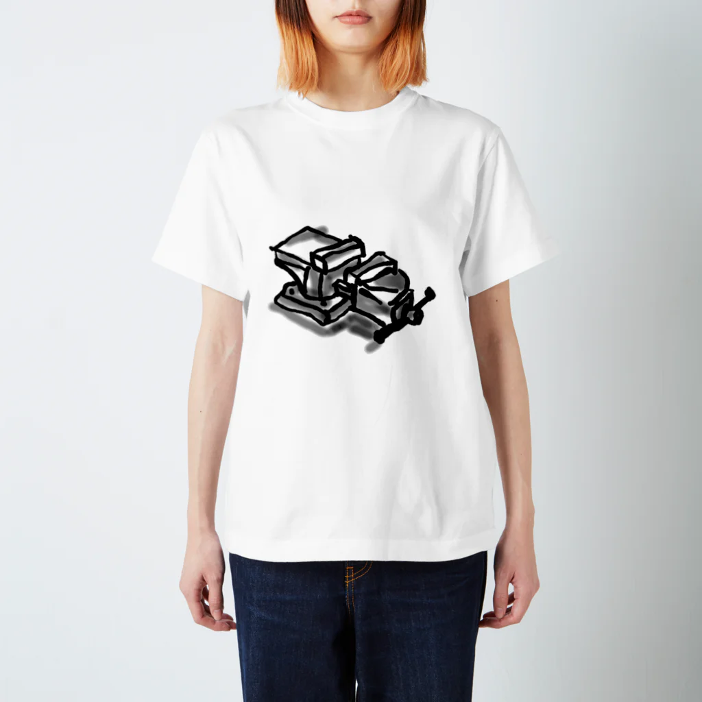 bearbenchの万力 Regular Fit T-Shirt