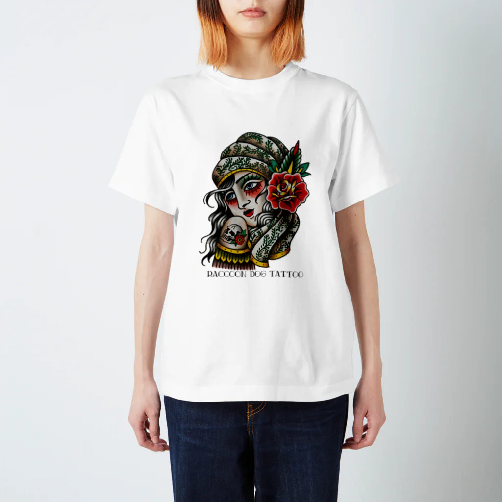 RaccoonDogTattooのロゴ入りエキゾチックがーる Regular Fit T-Shirt