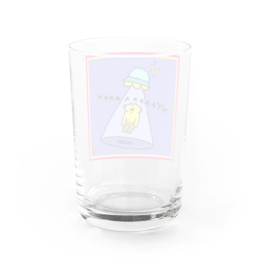 なで肩うさぎのTシャツ屋さんのUFOと黄色いネコ Water Glass :back