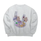 くまきちショップやさんのクッキーをたべよう Big Crew Neck Sweatshirt