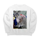 ねこの森でお散歩の幸運を呼ぶモカちゃん Big Crew Neck Sweatshirt