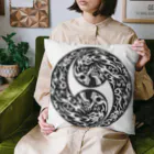 Ａ’ｚｗｏｒｋＳの合わせ髑髏二つ巴 薄墨（オリジナル家紋シリーズ） Cushion