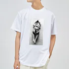 akane_art（茜音工房）のモノクロチワワ（あくび） Dry T-Shirt