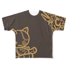 にこねこ【保護猫の保育園】の新発売！猫のぬいぐるみフルグラフィックTシャツが登場🐱【チャコール】 All-Over Print T-Shirt