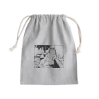 山形屋米店の肘をついてくつろぐ猫 Mini Drawstring Bag