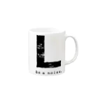 noisie_jpの【L】イニシャル × Be a noise. Mug :right side of the handle