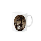 奄黒市場の遠くの島のやし Mug :right side of the handle
